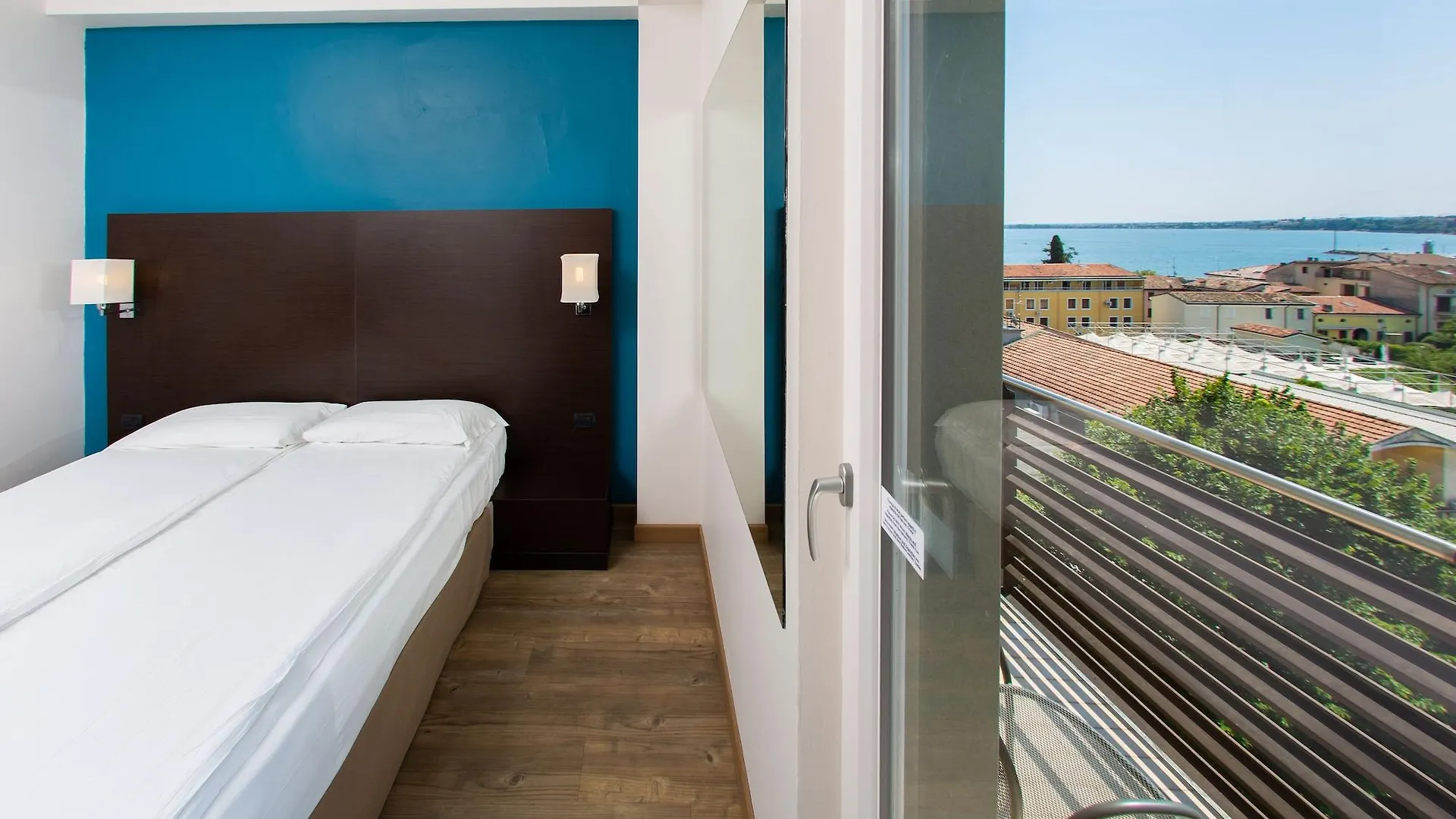 Hotel Bonotto Desenzano del Garda 3*,  Italy